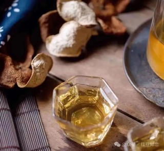 陈皮的功效与作用：理气健脾、燥湿化痰、降逆止呕等