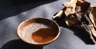 酒是陈的香？揭秘酱香型白酒窖藏3年的化学变化与侨宝陈皮酱酒崛起之谜