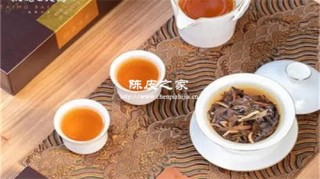 老白茶加陈皮冲泡，清热降火、理气健脾，功效多多