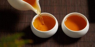 新会陈皮与云南普洱成热门组合，该配生茶还是熟茶？