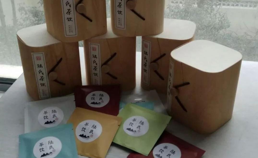 陈皮茯苓 30 秒测体内湿气，脸黄、油、沉是信号，湿气重危害多，快来自查