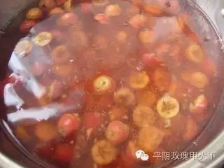 山楂两吃：山楂冰糖水、酸甜山楂，做法简单味道好极了