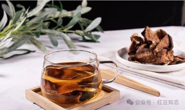 陈皮的功效与作用：理气健脾、燥湿化痰、降逆止呕等