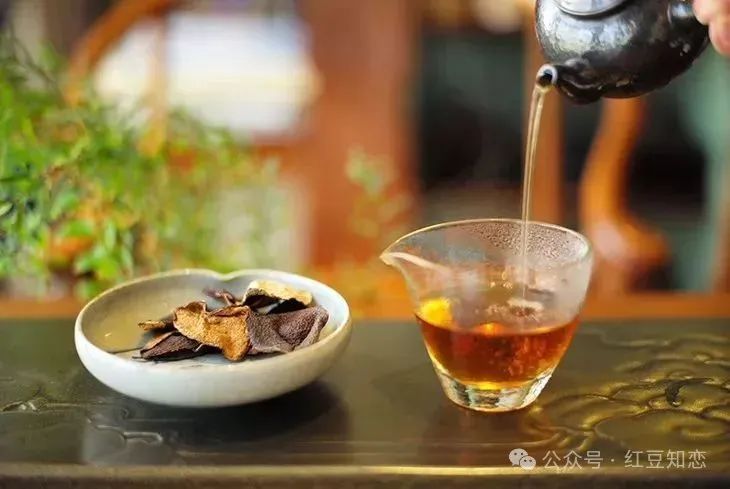 陈皮的功效与作用：理气健脾、燥湿化痰、降逆止呕等