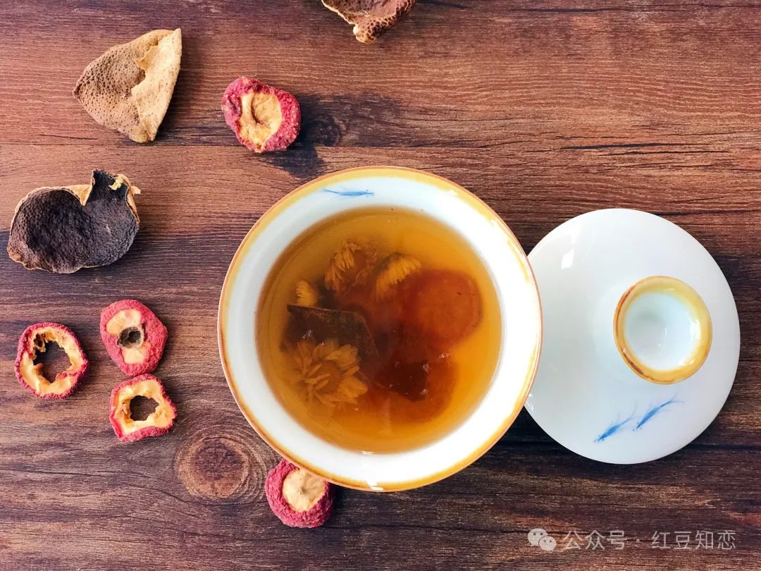 陈皮的功效与作用：理气健脾、燥湿化痰、降逆止呕等
