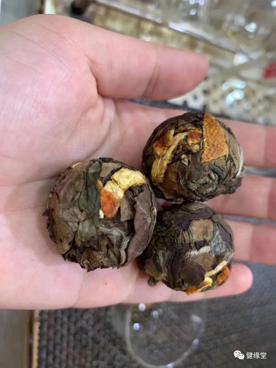 新会陈皮与白茶完美结合，养生功效妙韵自生