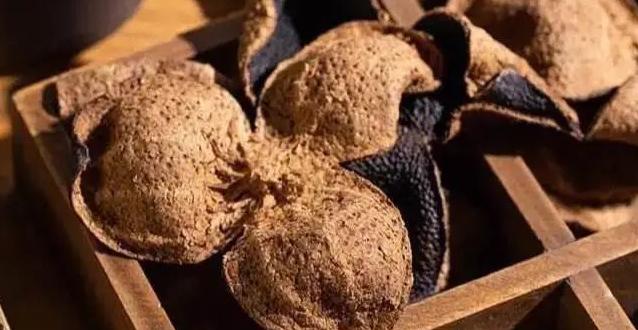 橘子皮与陈皮的区别：功效、作用及正确使用方法全解析