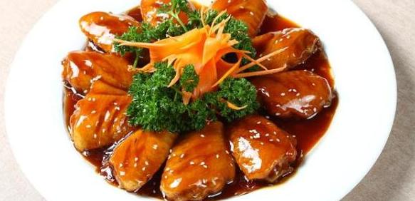 广东人爱用陈皮做菜，用陈皮粉更入味实惠且功效相同