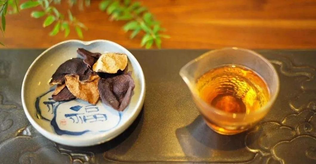 新会陈皮有理气健脾等功效，来看看其功效与作用及正确喝法