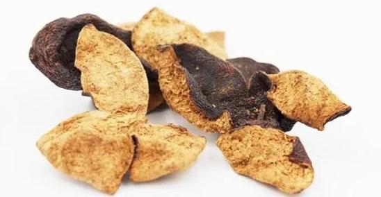 百年陈皮胜黄金：揭秘新会陈皮的药用价值与独特功效