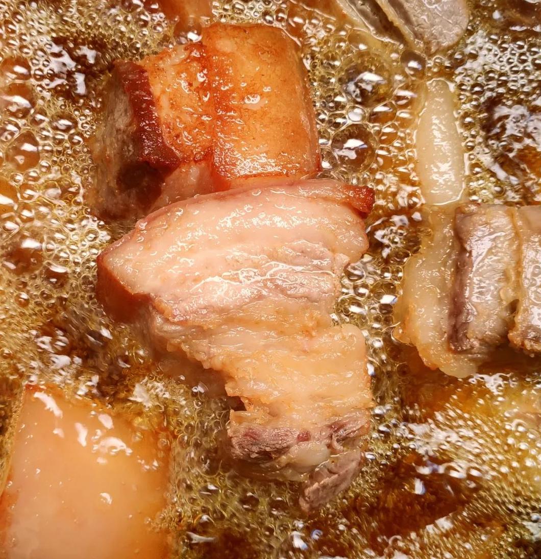 四川汉源坛坛肉与花椒的完美结合：探索川味麻的独特魅力