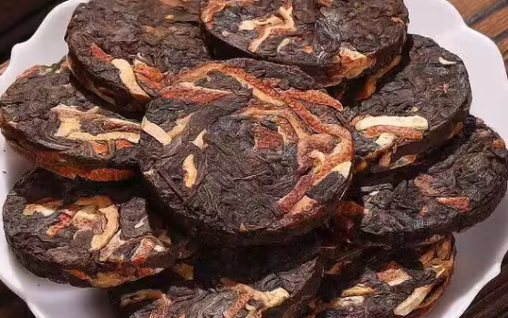 探索陈皮普洱茶的独特魅力：新会柑皮与云南陈年熟普洱的完美融合