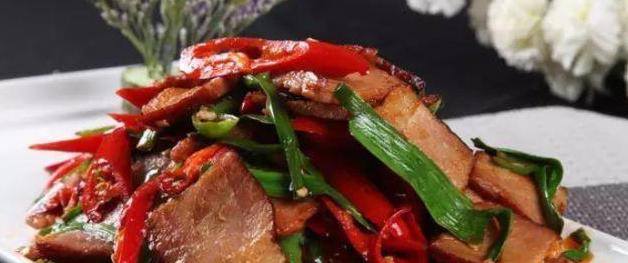 品味生活：从特色火锅鱼看日常美食的幸福与营养