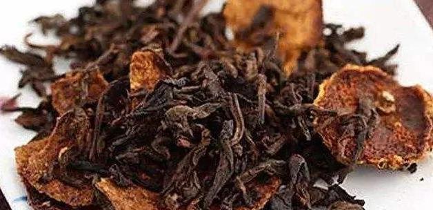 红茶配陈皮的功效与作用：助消化、舒张血管、消炎杀菌的健康饮品